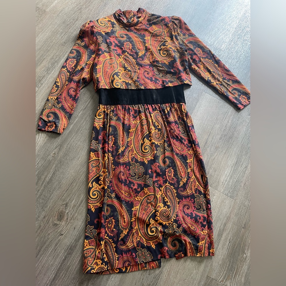Vintage Patty O'Neil Paisley Suede Waist Dress 80s Size 10P Petite High Neck